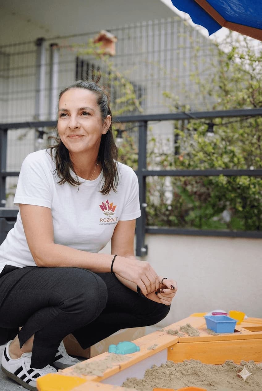 PaedDr. Dana Janotová, školská psychologička – oficiálny portrét pre Centrum Rozkvit, Bratislava